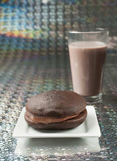 chocwhoopiepie.jpg